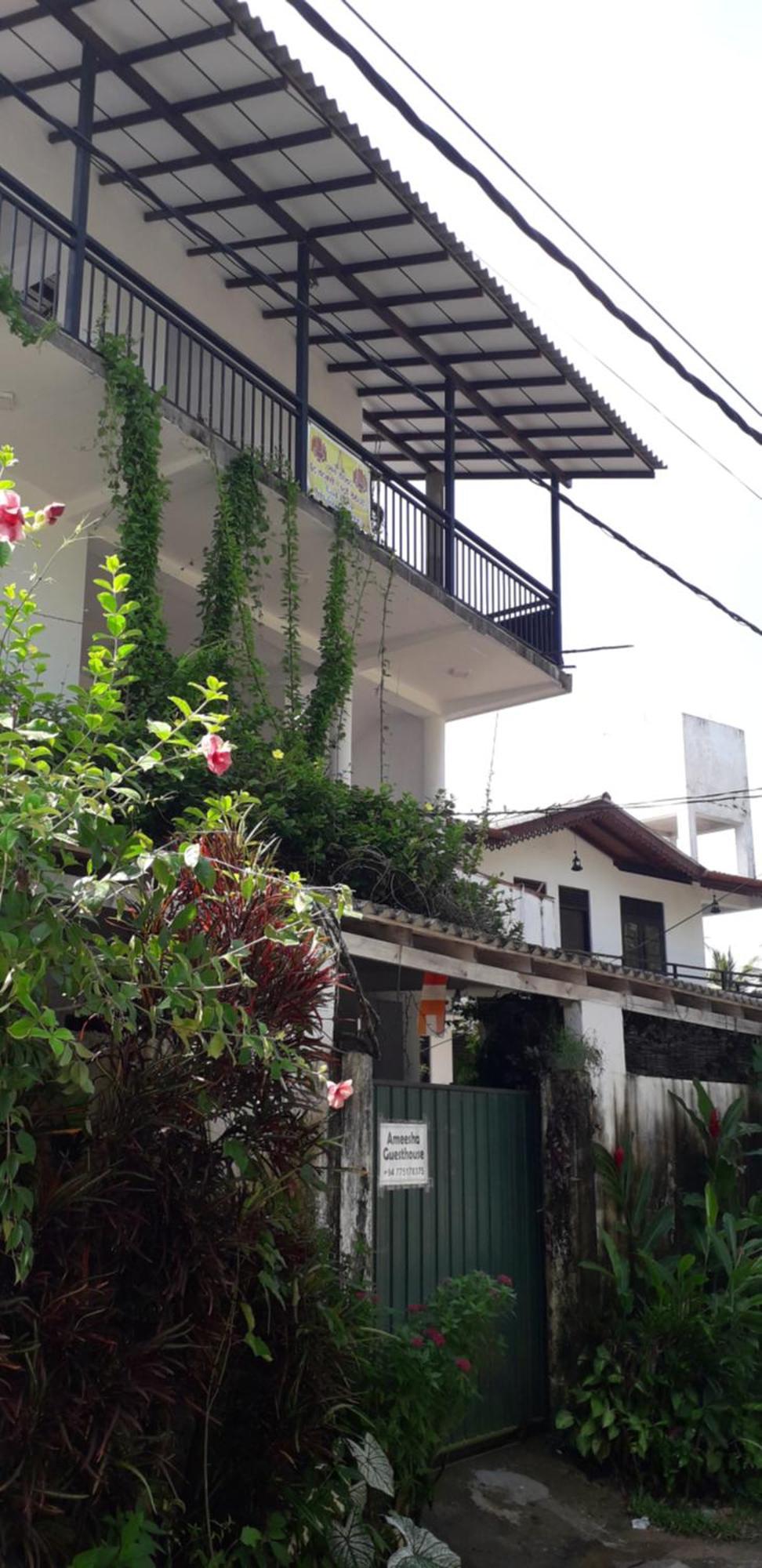 Ameesha Guesthouse أونا واتونا المظهر الخارجي الصورة
