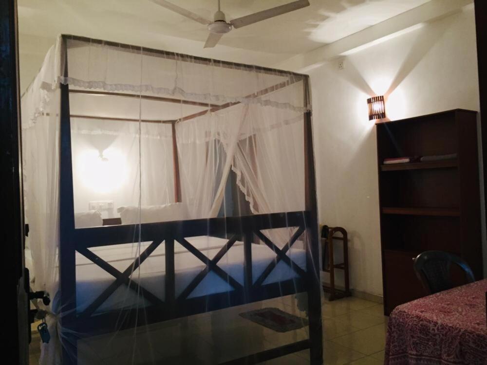 Ameesha Guesthouse أونا واتونا المظهر الخارجي الصورة