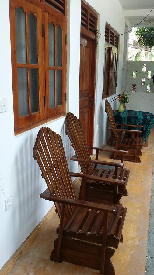 Ameesha Guesthouse أونا واتونا المظهر الخارجي الصورة
