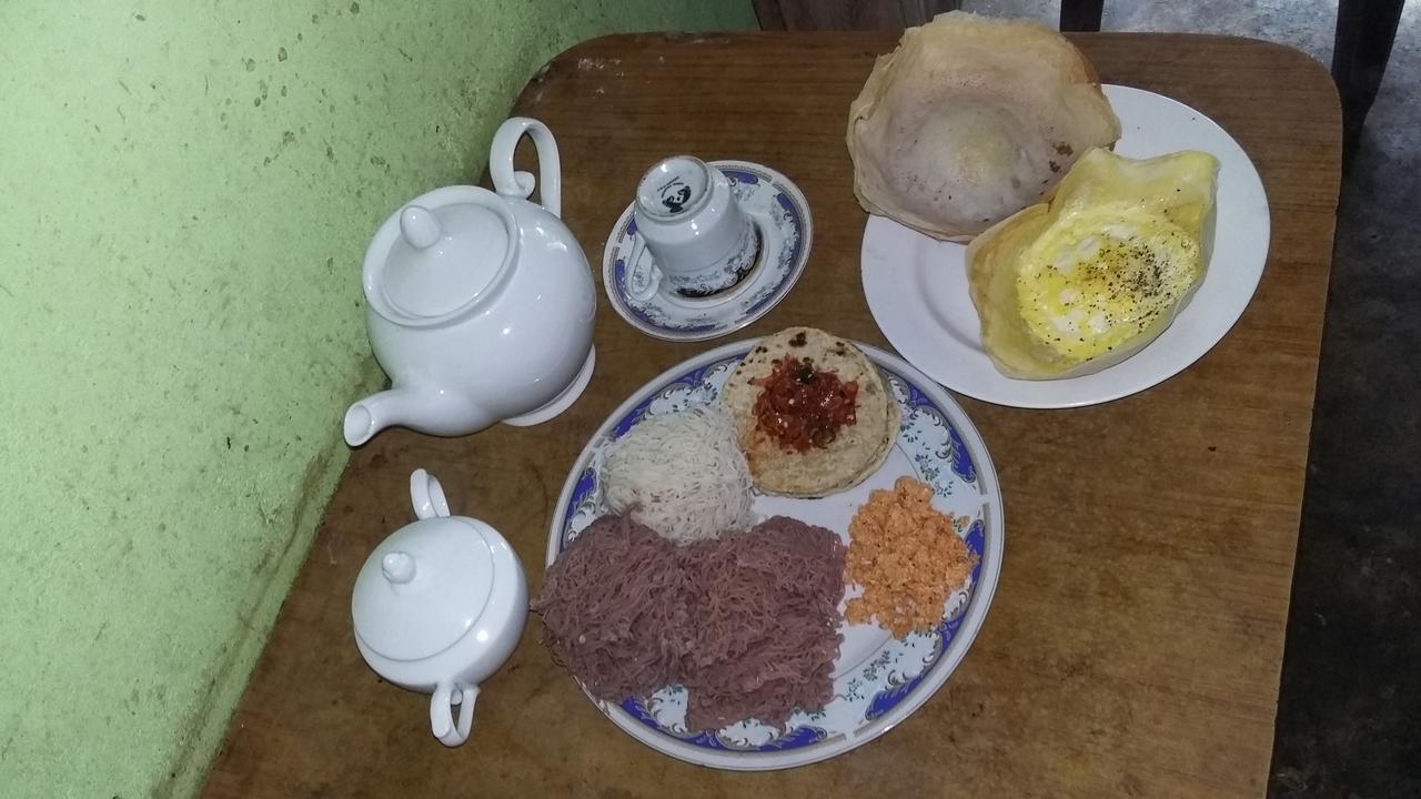 Ameesha Guesthouse أونا واتونا المظهر الخارجي الصورة