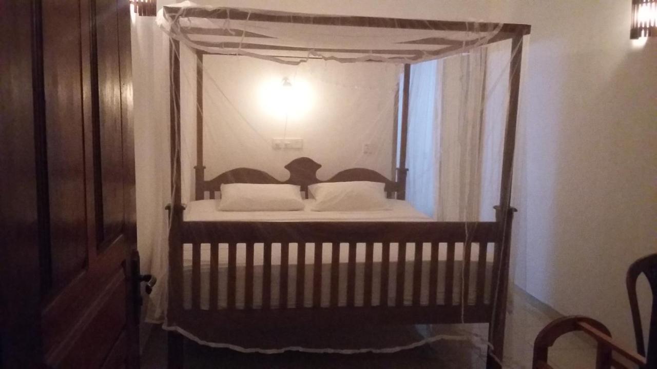 Ameesha Guesthouse أونا واتونا المظهر الخارجي الصورة