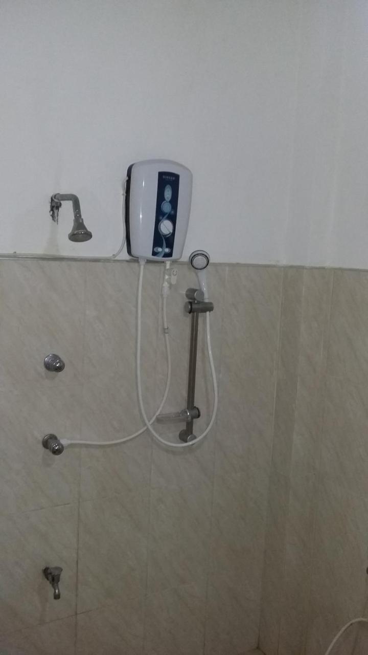Ameesha Guesthouse أونا واتونا المظهر الخارجي الصورة